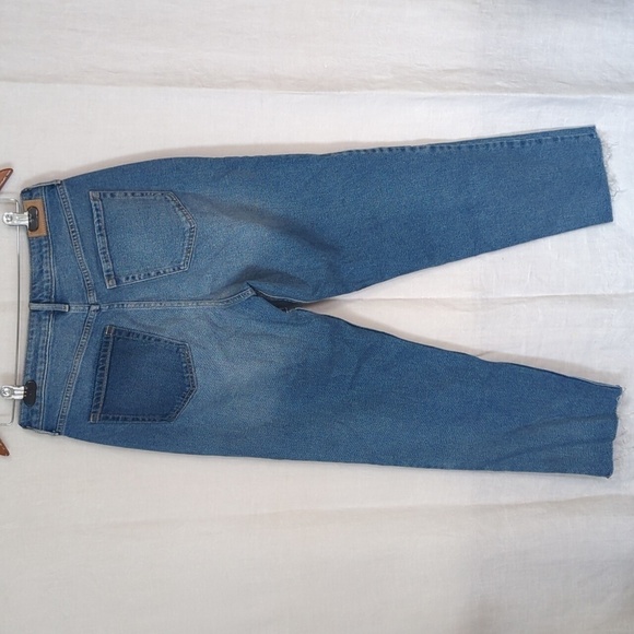 Hollister Ultra High Rise Mom Jean Block Patch Size 9 R - Picture 5 of 6
